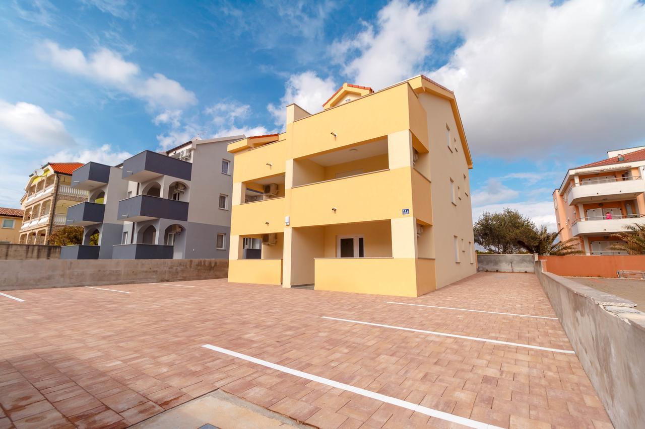 Summer Fun Apartments Novalja Bagian luar foto
